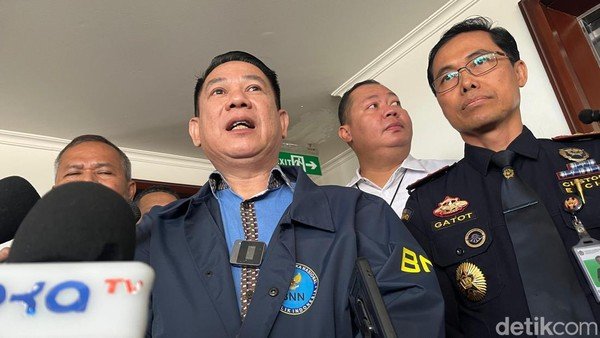 BNN Sita Ribuan Happy Water Kamuflase Minuman Energi Dari Apartemen Ancol Yang Jadi Dapur Narkoba, 