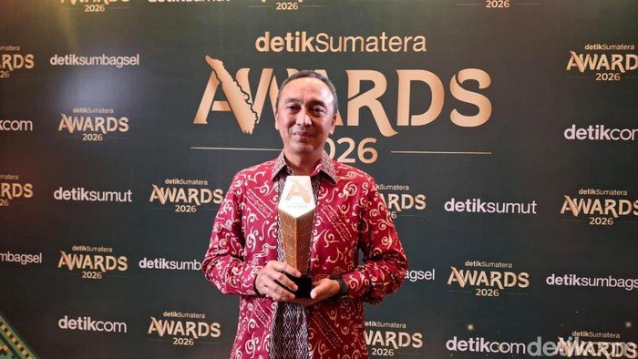 Kapolda Sumsel Raih detikSumatera Awards Kategori Keamanan-Ketahanan Energi